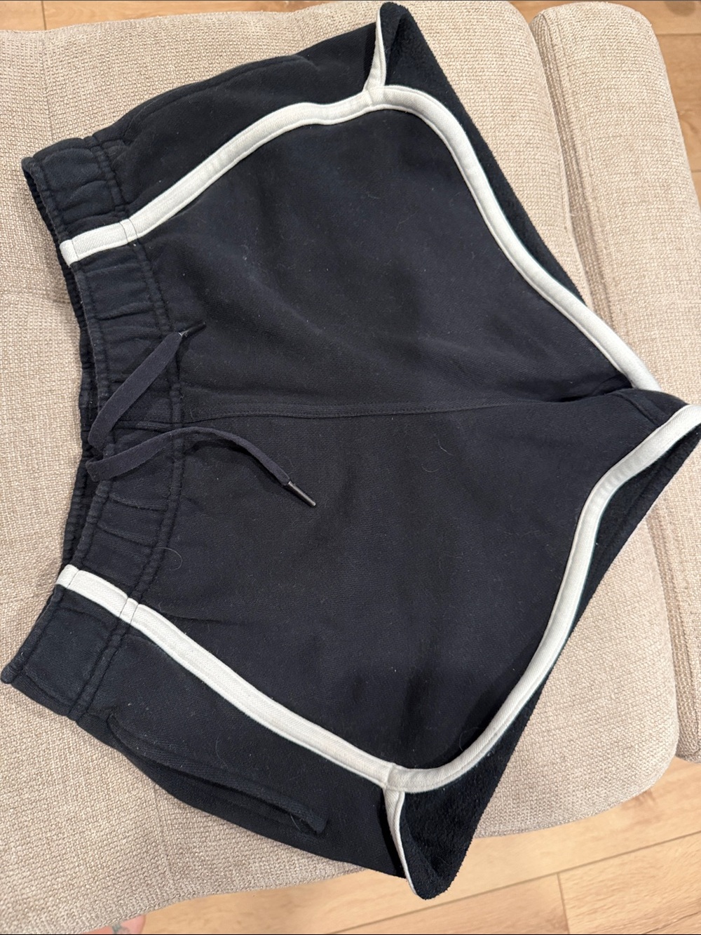 Lululemon Black cotton Women's Drawstring Shorts with Contrast Trim